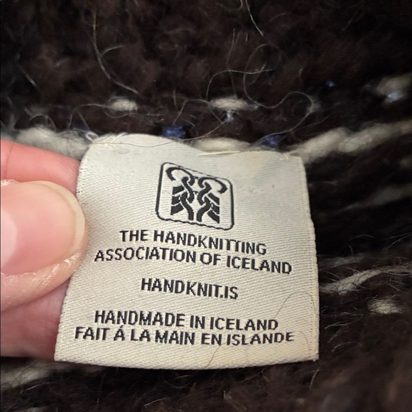Hand knit Wool Icelandic Sweater - Picture 2 of 6